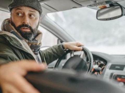 Achteruit rijden met een aanhanger: Tips & Tricks